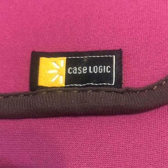 Case Logic Tablet Case - Picture 3 of 8